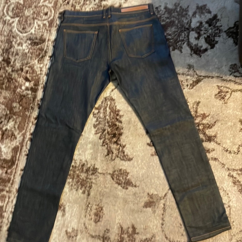 Zara man jeans worn once 99% cotton % 1 elasthanne